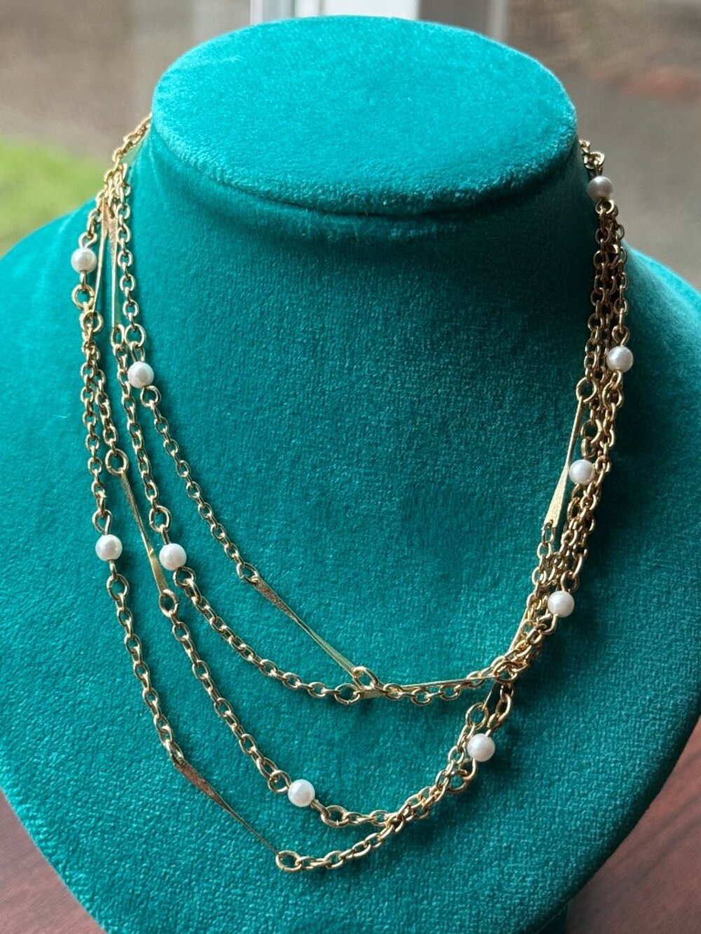 Vintage Sarah Coventry Faux Pearl Necklace Gold Tone